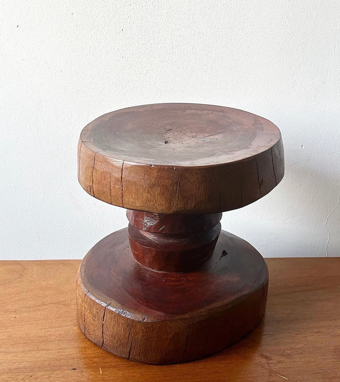 Irehu Stool