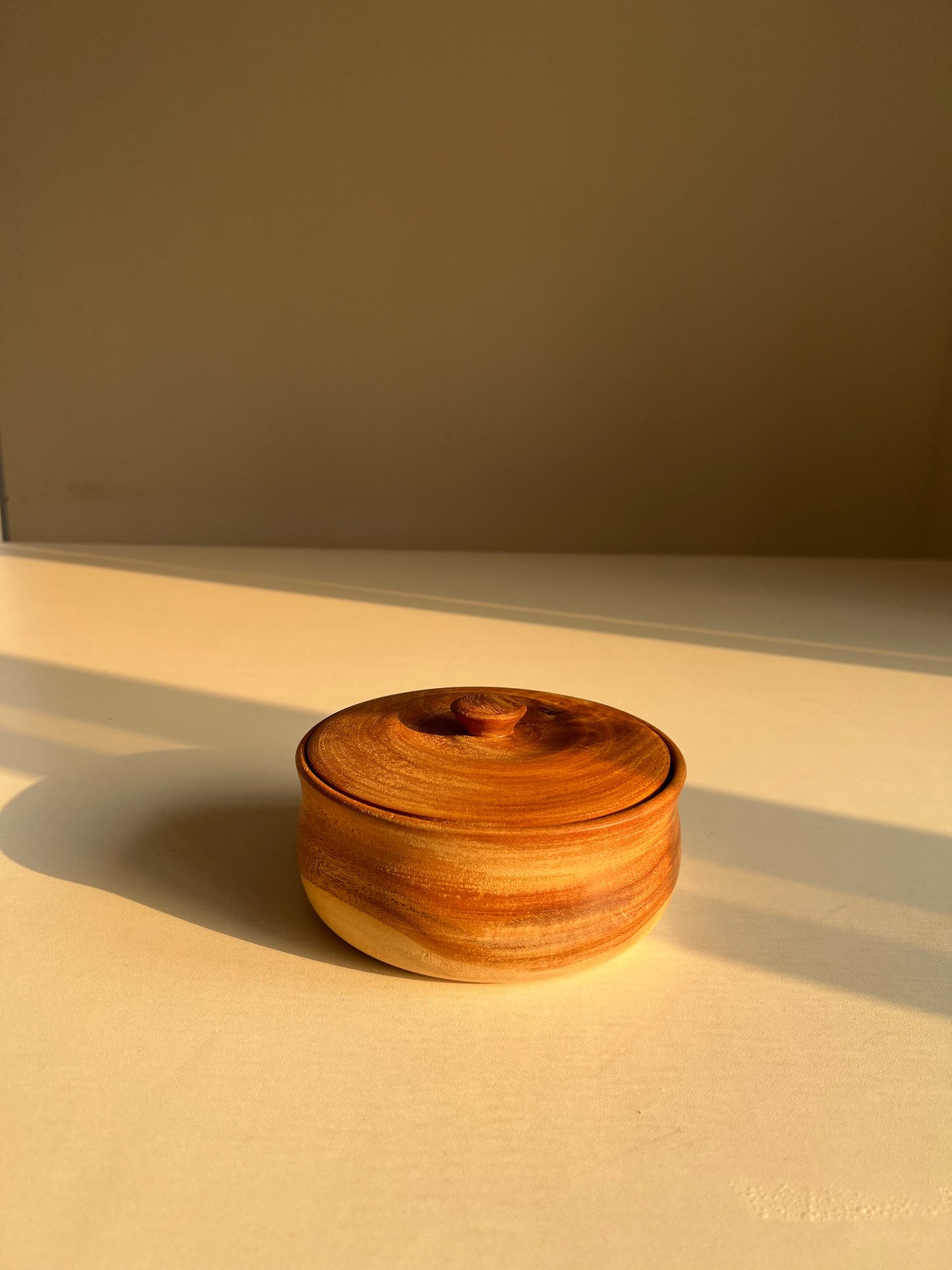 Medium Serving Pot
