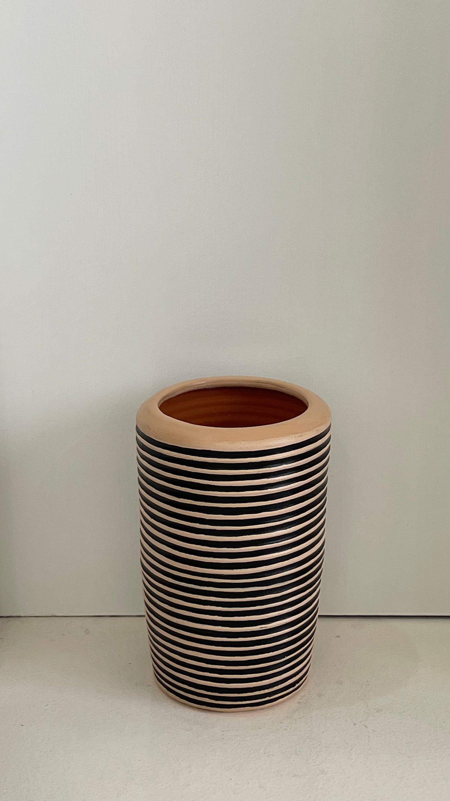 Cocoa Butter Vase
