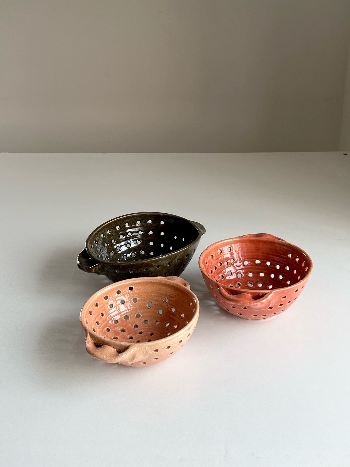 Ceramic Fruit Colander (1pc)