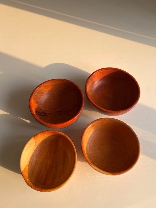 Medium Wooden Bowls (4pcs)